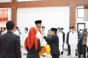 Momen Bersejarah Paskibraka Dompu: Pertama Kali Dilantik Pagi Hari, Sambutan Bupati Penuh Pesan Mendalam