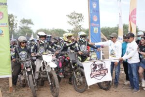 Ribuan Crosser Taklukkan Eksotisme Lakey dalam Trabas Festival Lakey