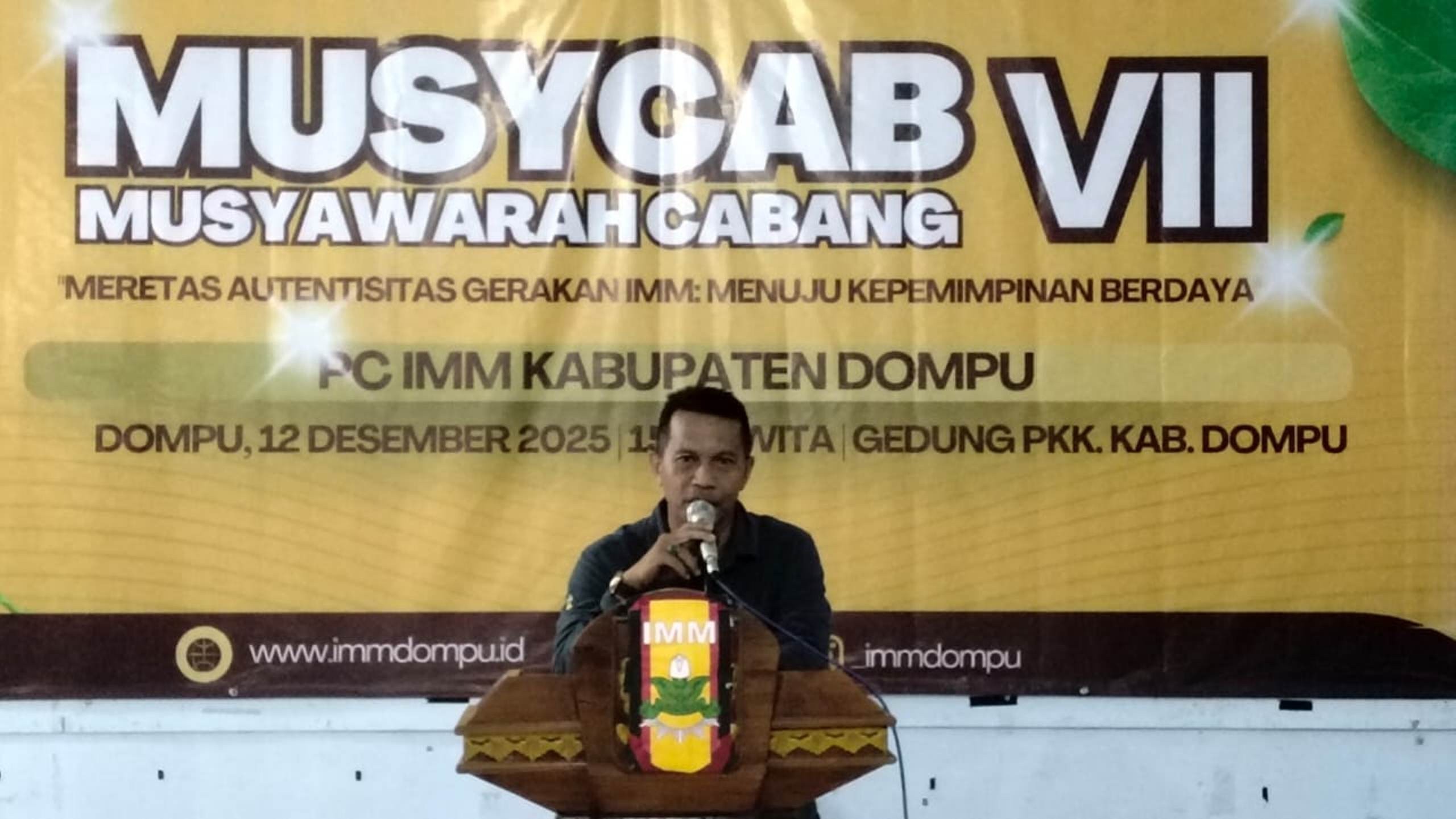 Plt Asisten I Setda Dompu Wakili Bupati pada Muscab Ke-VII IMM Kabupaten Dompu