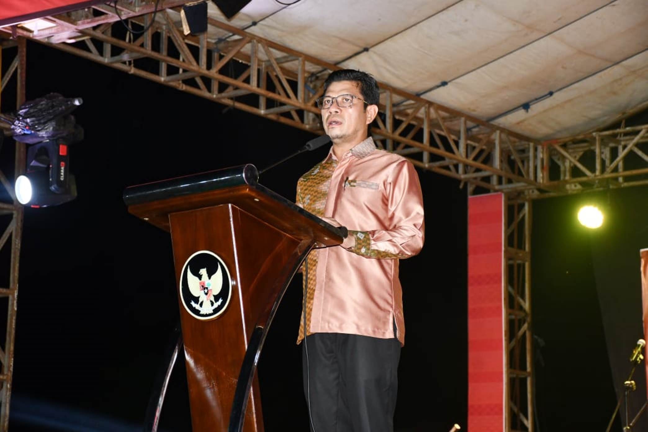 Festival Parade Muna Paa, Bupati Dompu : Produk Asli Daerah, Jati Diri Masyarakat Kita